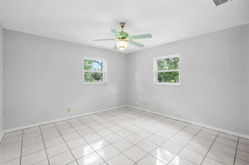 7402 W KNIGHTS GRIFFIN ROAD Plant City, FL 33565