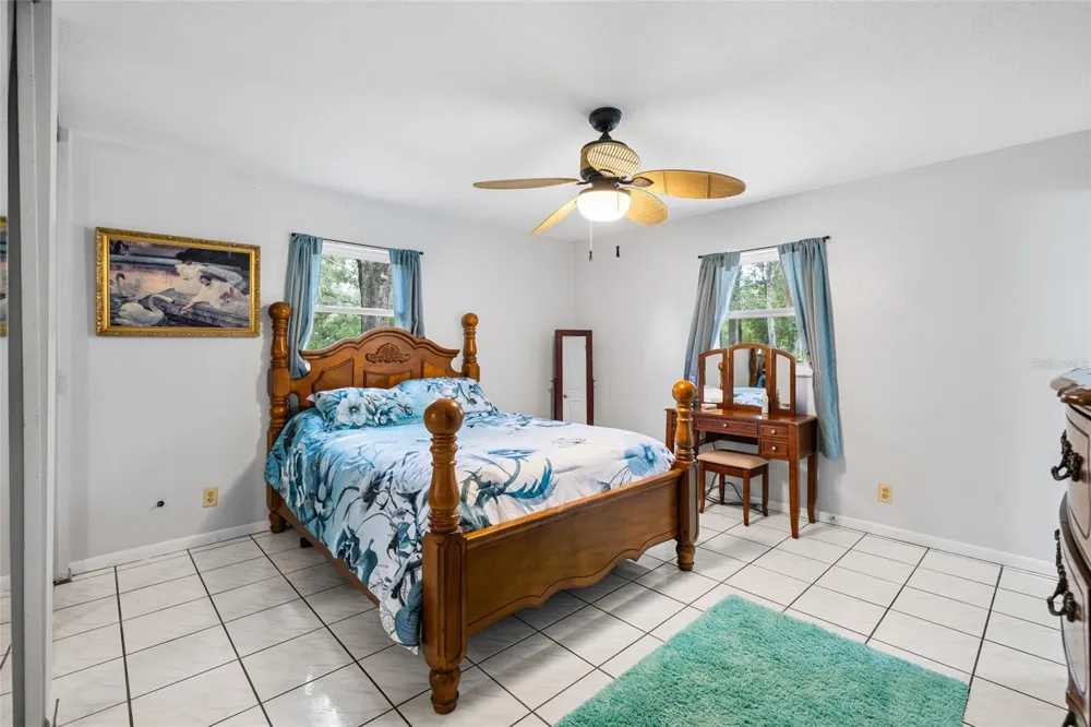 7402 W KNIGHTS GRIFFIN ROAD Plant City, FL 33565