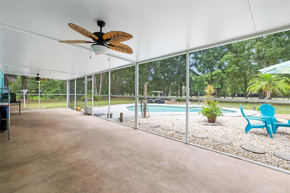 7402 W KNIGHTS GRIFFIN ROAD Plant City, FL 33565