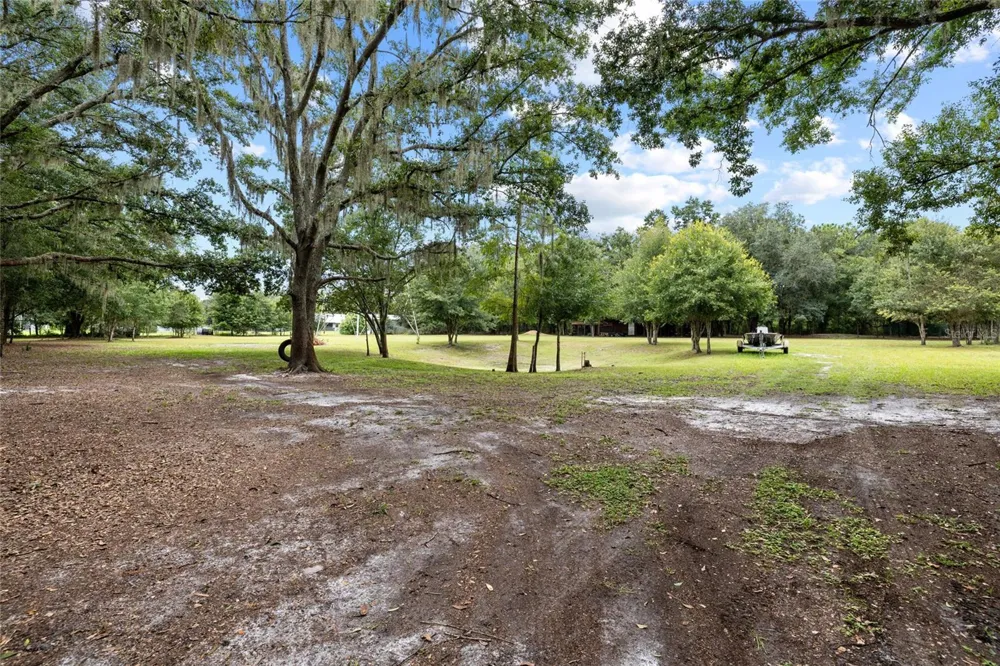 7402 W KNIGHTS GRIFFIN ROAD Plant City, FL 33565