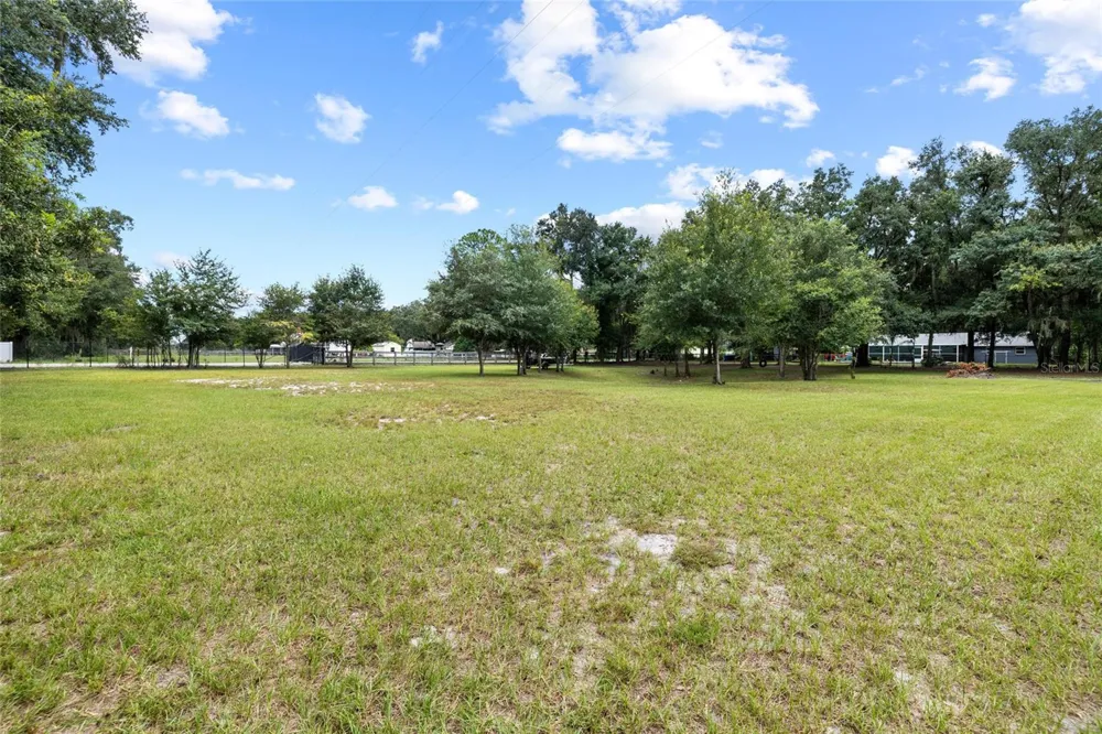 7402 W KNIGHTS GRIFFIN ROAD Plant City, FL 33565