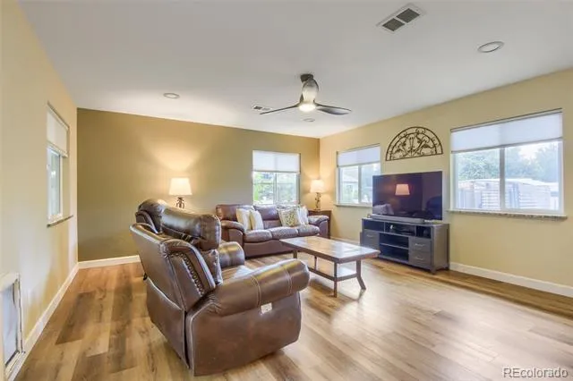 1547 S Uvalda Street Aurora, CO 80012