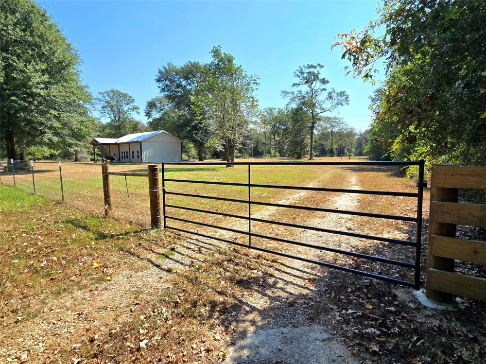 251 Everitt Rd Cleveland, TX 77328