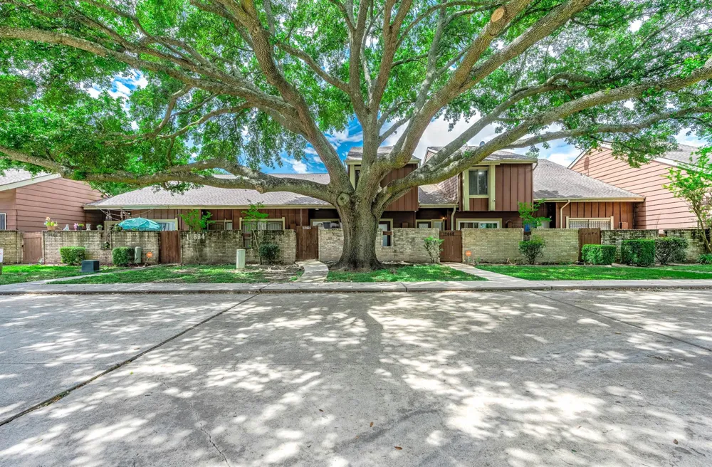 12668 Newbrook Drive #495 Houston, TX 77072