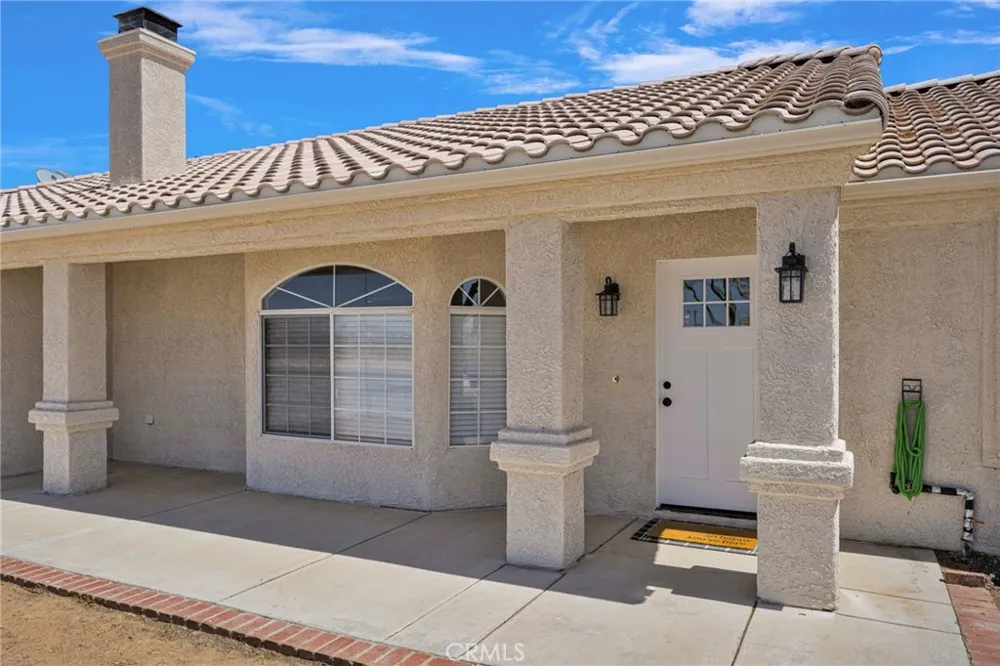 17025 Candlewood Road Apple Valley, CA 92307