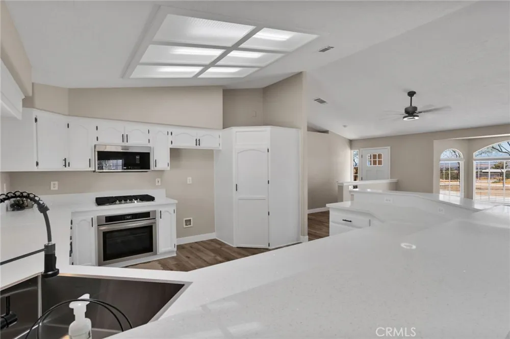 17025 Candlewood Road Apple Valley, CA 92307