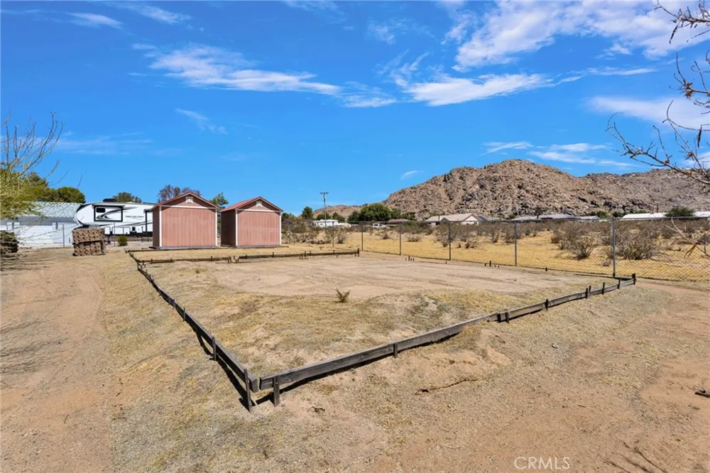 17025 Candlewood Road Apple Valley, CA 92307