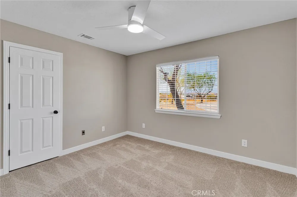 17025 Candlewood Road Apple Valley, CA 92307