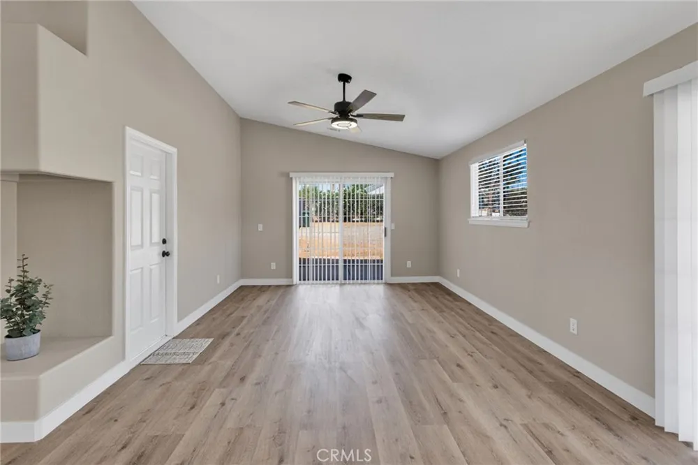17025 Candlewood Road Apple Valley, CA 92307