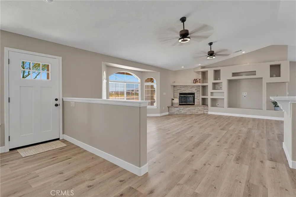 17025 Candlewood Road Apple Valley, CA 92307