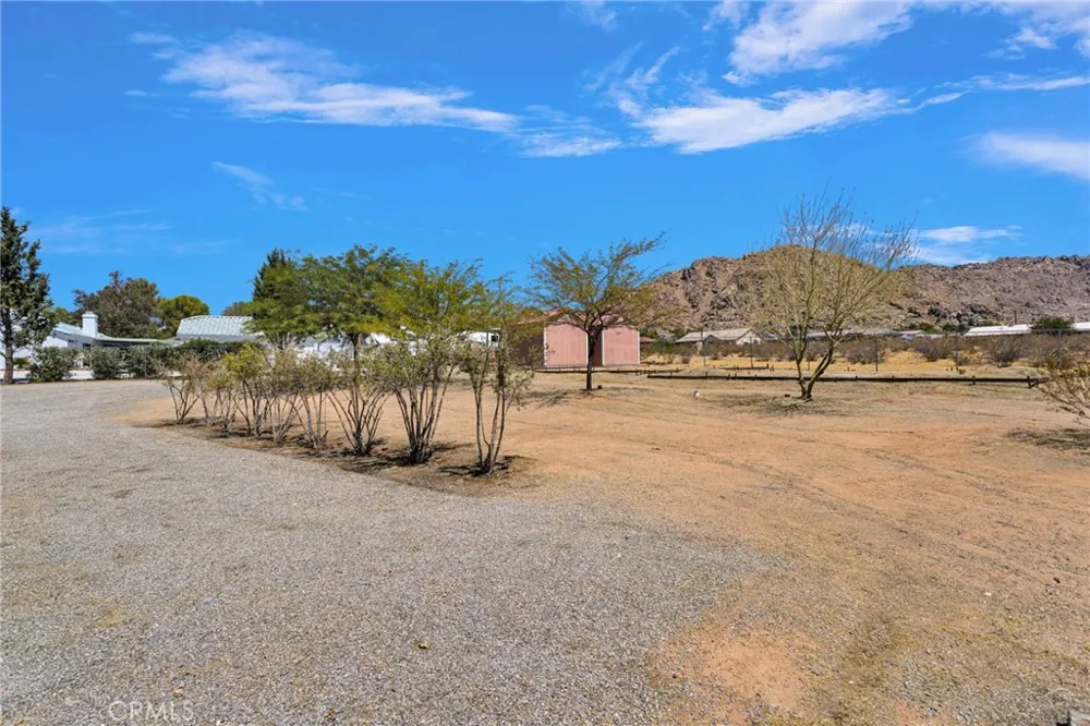 17025 Candlewood Road Apple Valley, CA 92307