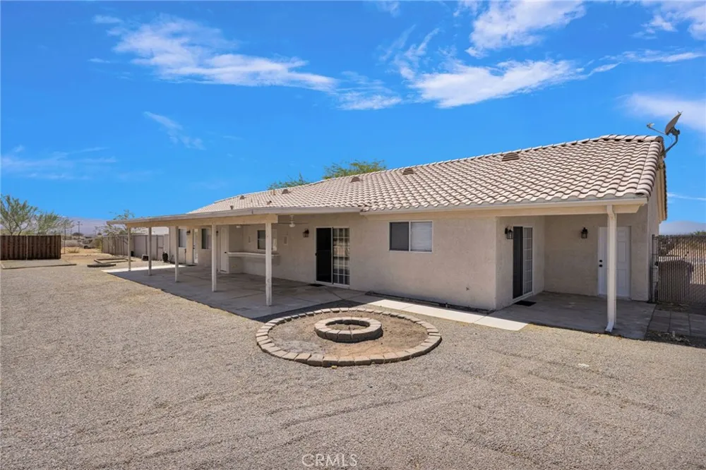 17025 Candlewood Road Apple Valley, CA 92307