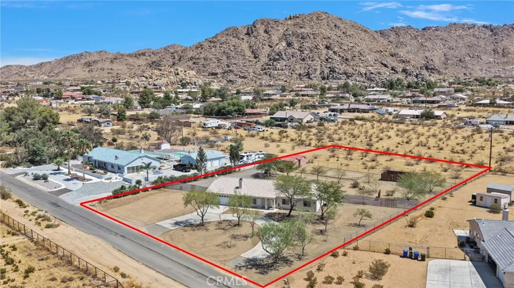 17025 Candlewood Road Apple Valley, CA 92307