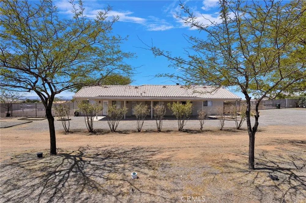 17025 Candlewood Road Apple Valley, CA 92307