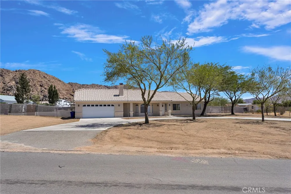 17025 Candlewood Road Apple Valley, CA 92307
