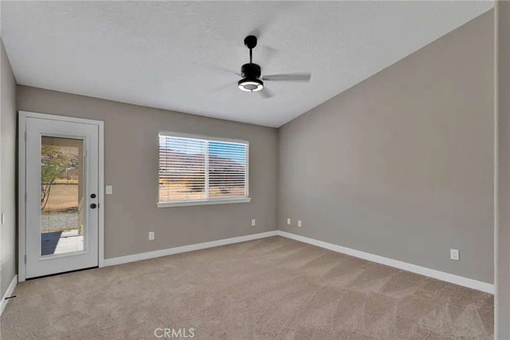 17025 Candlewood Road Apple Valley, CA 92307