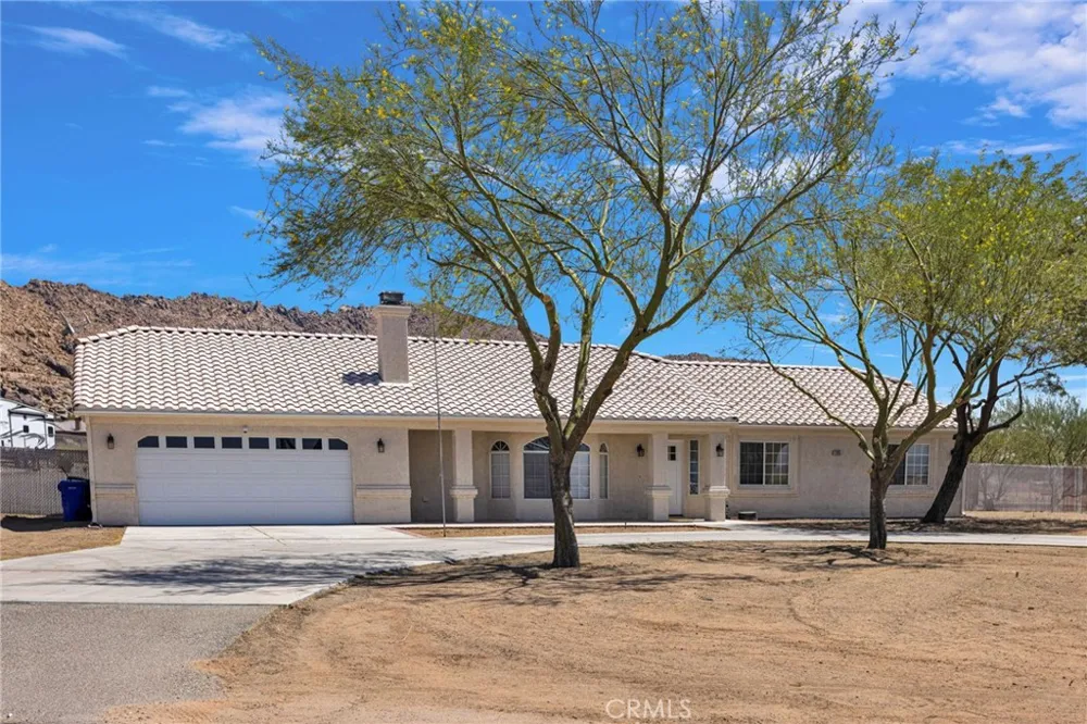 17025 Candlewood Road Apple Valley, CA 92307