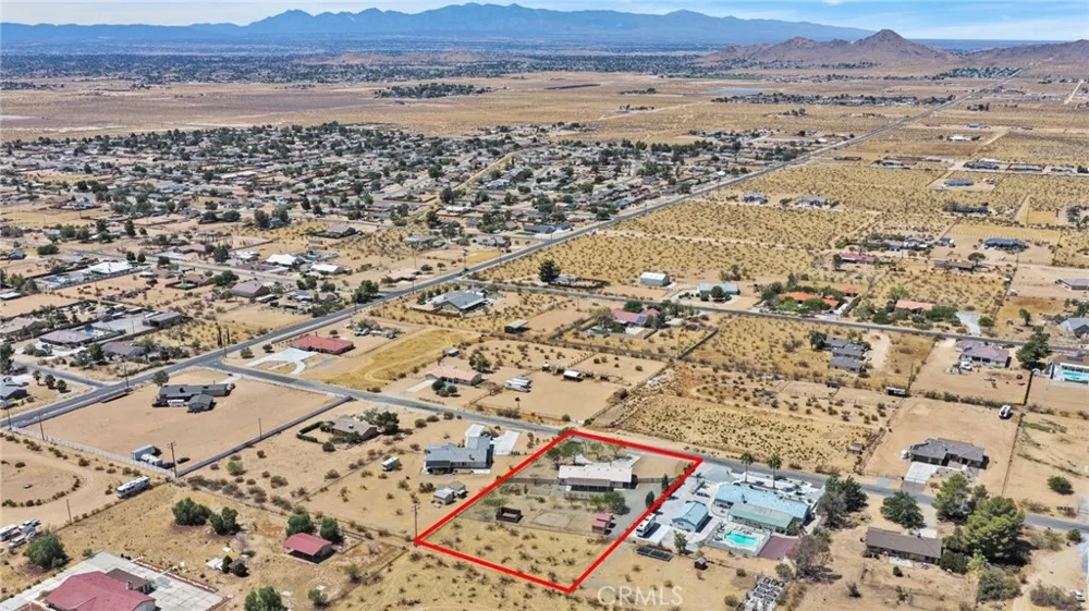 17025 Candlewood Road Apple Valley, CA 92307