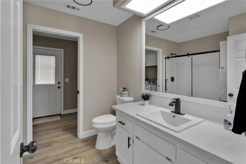 17025 Candlewood Road Apple Valley, CA 92307