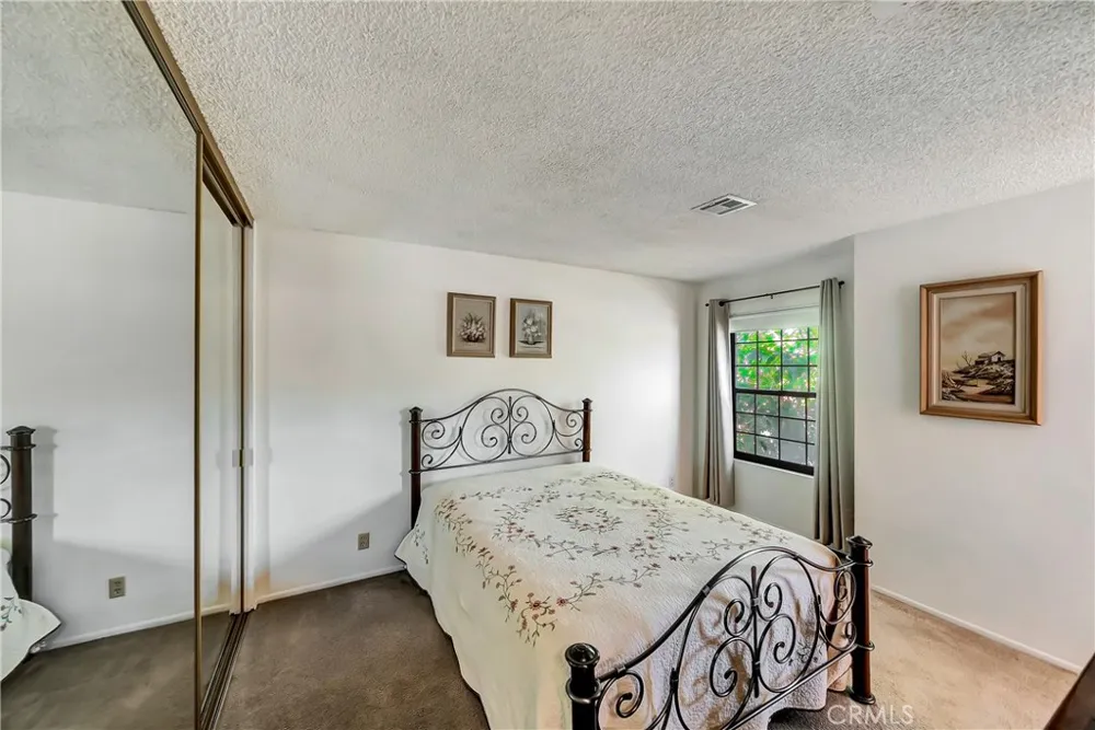 1543 W Avenue L #1 Lancaster, CA 93534