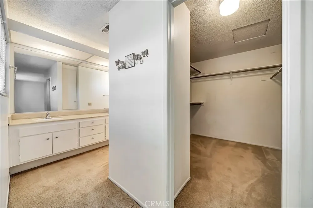 1543 W Avenue L #1 Lancaster, CA 93534