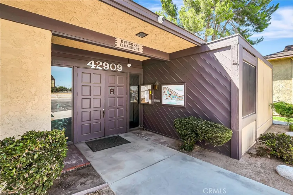 1543 W Avenue L #1 Lancaster, CA 93534