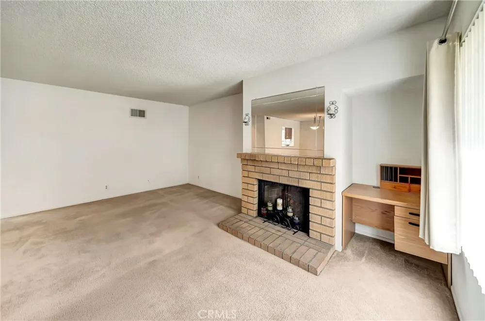 1543 W Avenue L #1 Lancaster, CA 93534