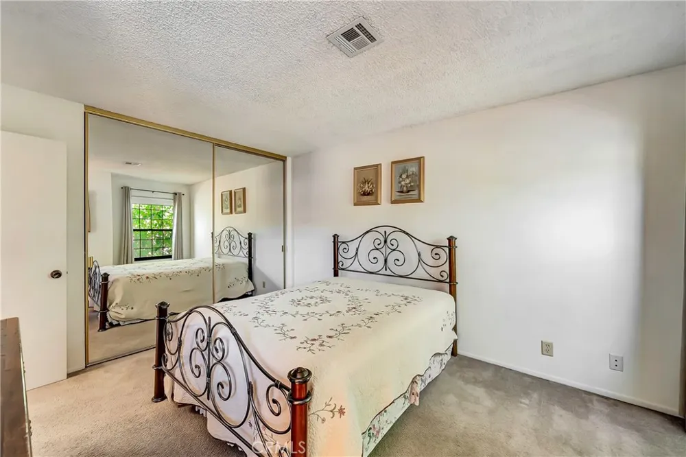 1543 W Avenue L #1 Lancaster, CA 93534