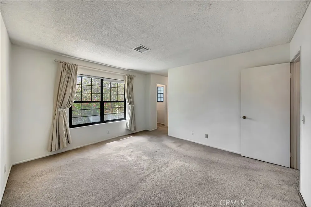 1543 W Avenue L #1 Lancaster, CA 93534