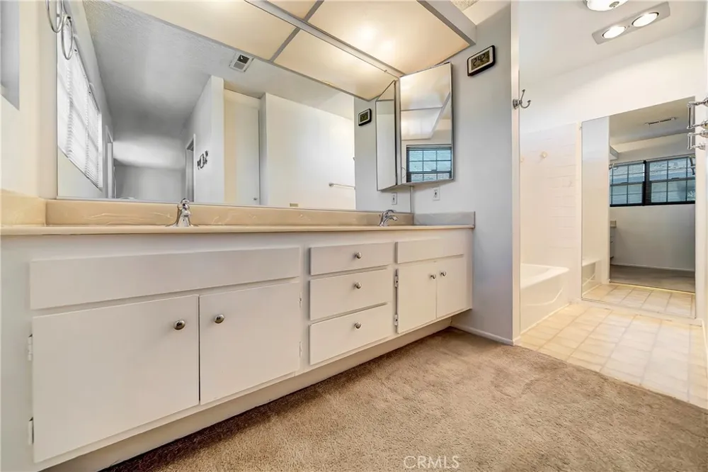 1543 W Avenue L #1 Lancaster, CA 93534