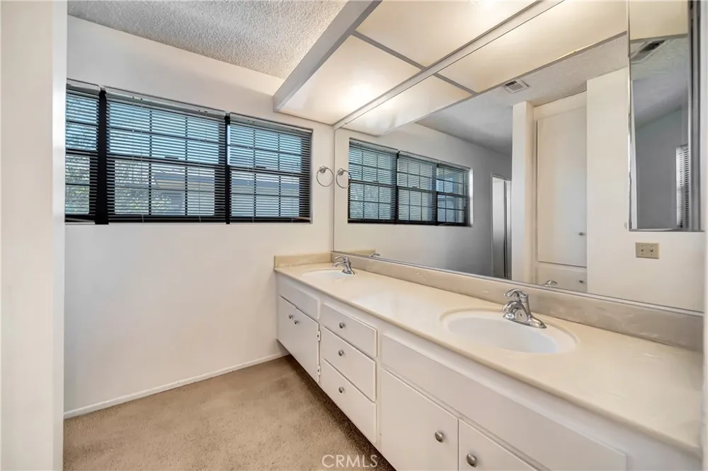 1543 W Avenue L #1 Lancaster, CA 93534