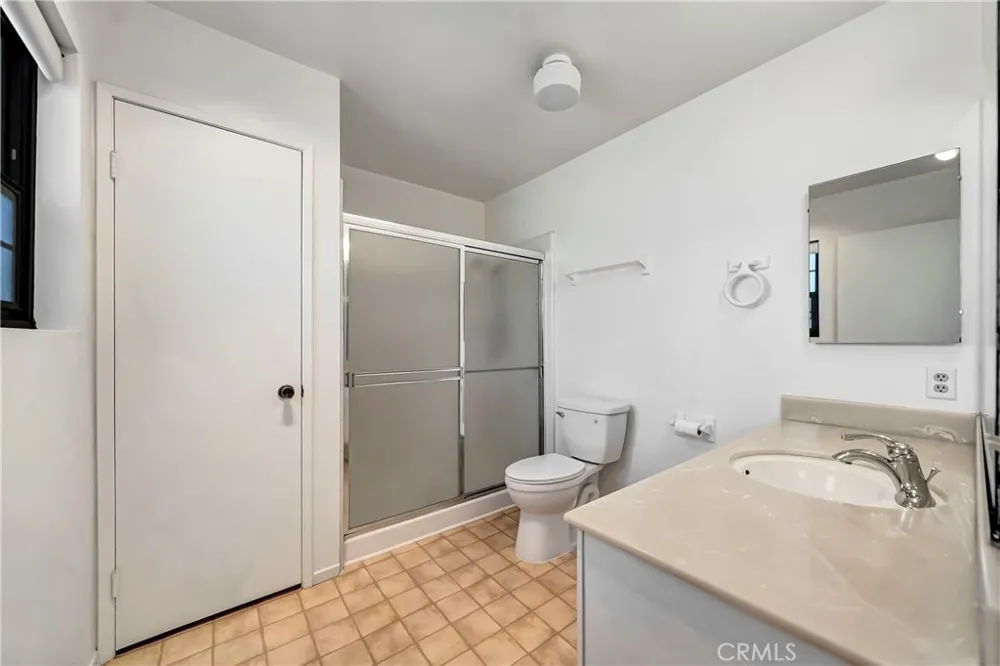 1543 W Avenue L #1 Lancaster, CA 93534