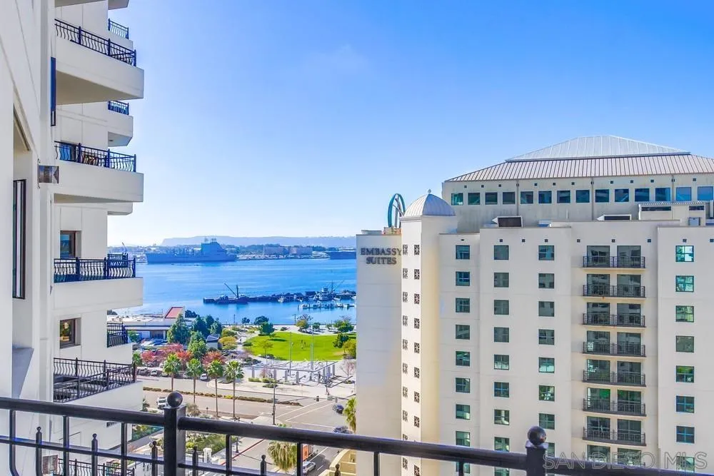 700 W Harbor Dr. #1406 San Diego, CA 92101