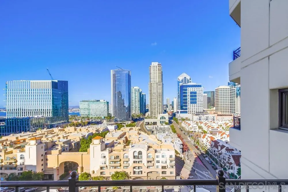 700 W Harbor Dr. #1406 San Diego, CA 92101