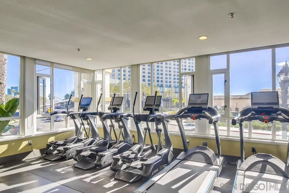 700 W Harbor Dr. #1406 San Diego, CA 92101