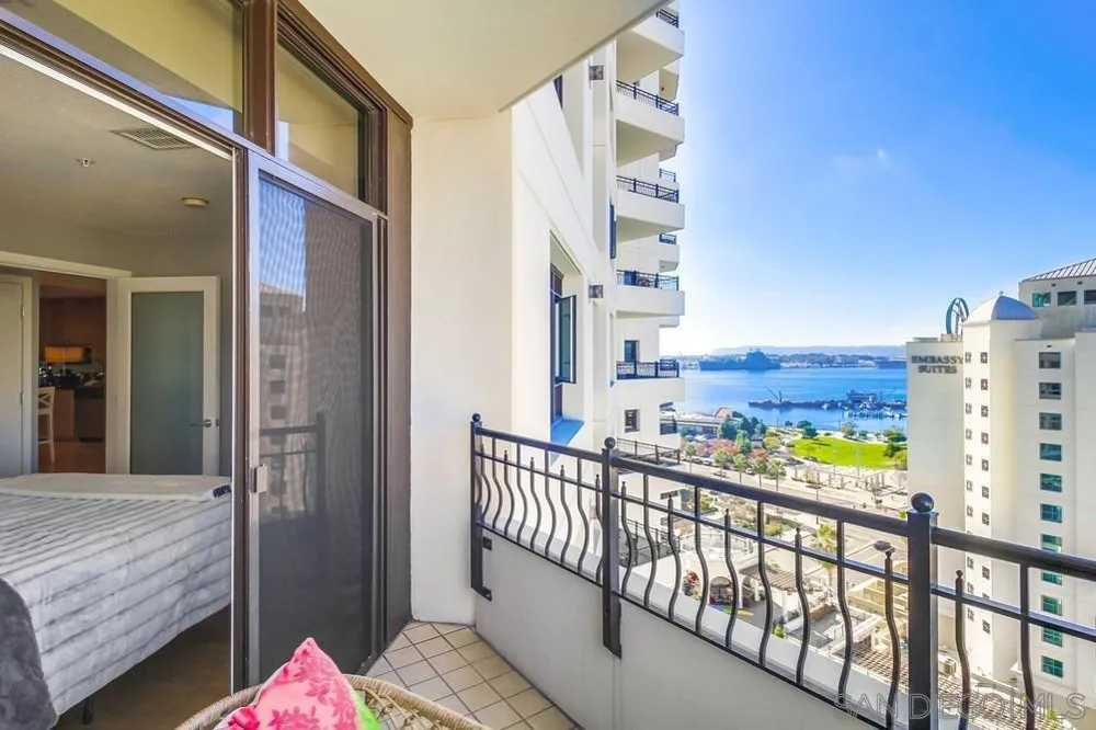 700 W Harbor Dr. #1406 San Diego, CA 92101