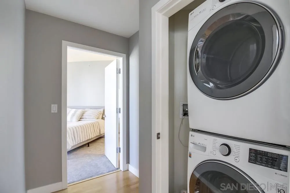 700 W Harbor Dr. #1406 San Diego, CA 92101