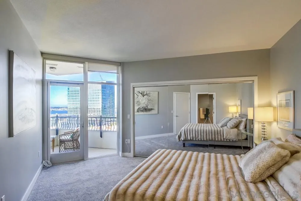 700 W Harbor Dr. #1406 San Diego, CA 92101