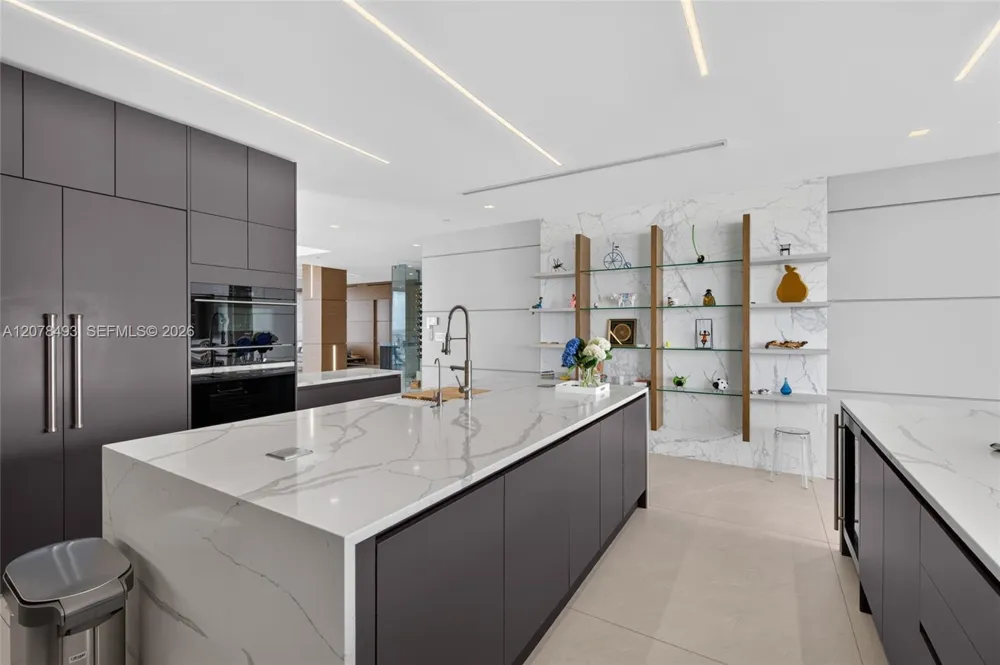 920 Intracoastal Dr #PH2 Fort Lauderdale, FL 33304