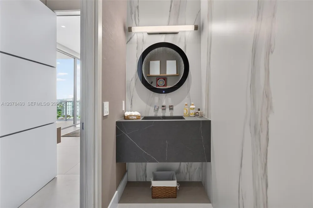 920 Intracoastal Dr #PH2 Fort Lauderdale, FL 33304