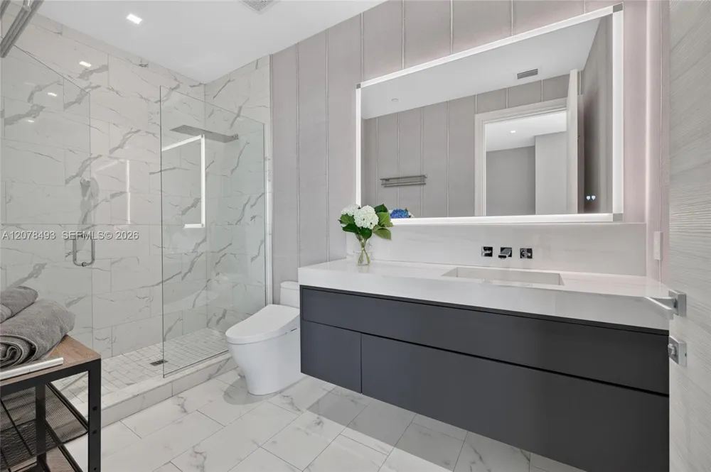 920 Intracoastal Dr #PH2 Fort Lauderdale, FL 33304