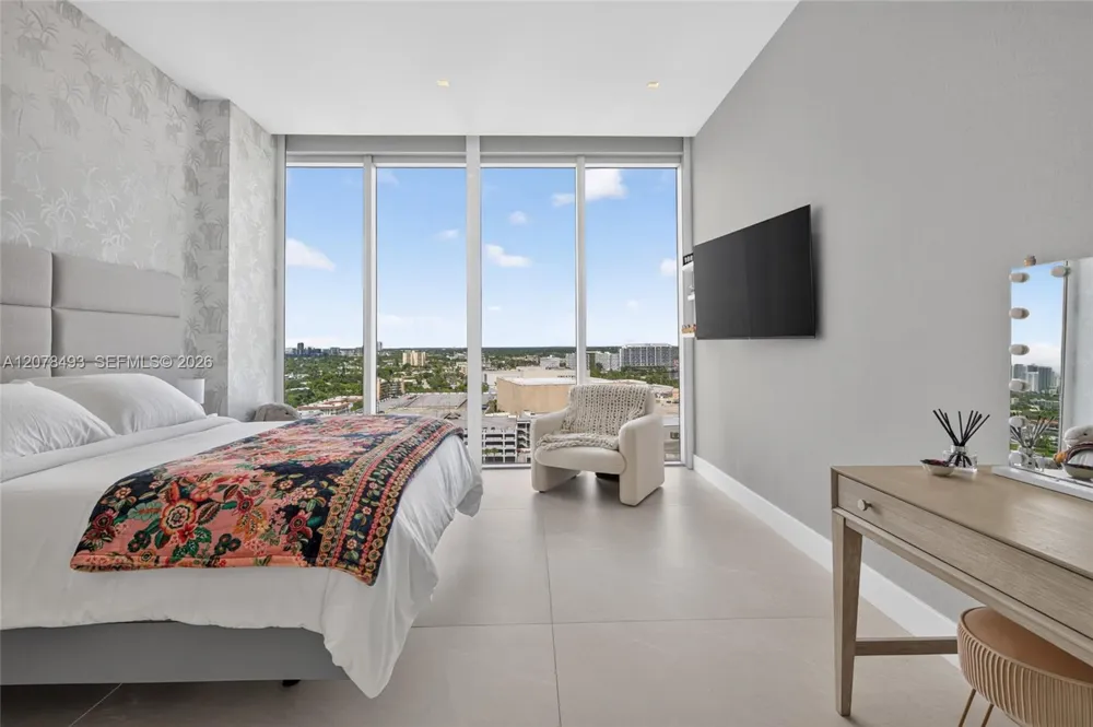 920 Intracoastal Dr #PH2 Fort Lauderdale, FL 33304