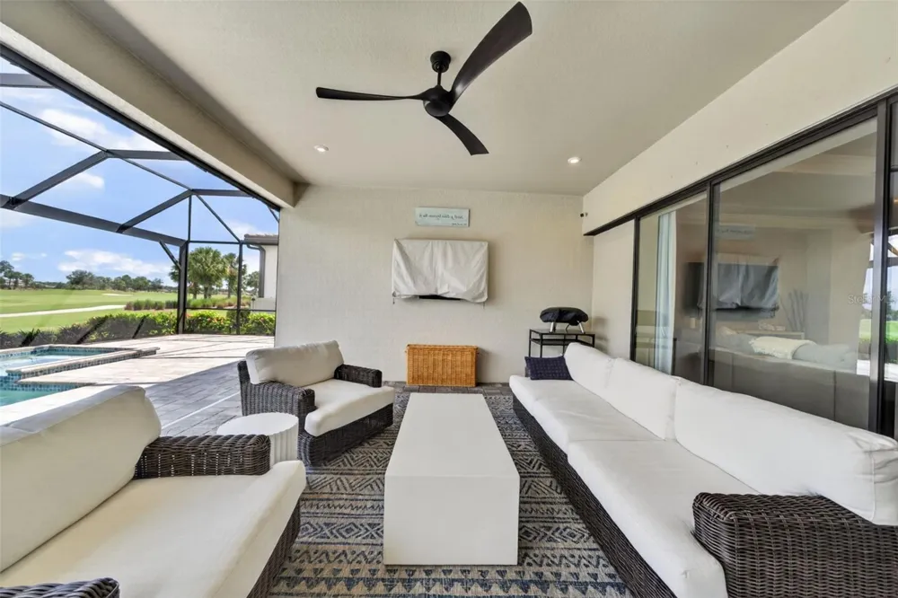 14833 MONTELLO WAY Bradenton, FL 34211