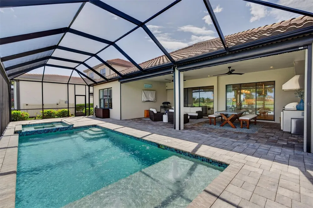 14833 MONTELLO WAY Bradenton, FL 34211