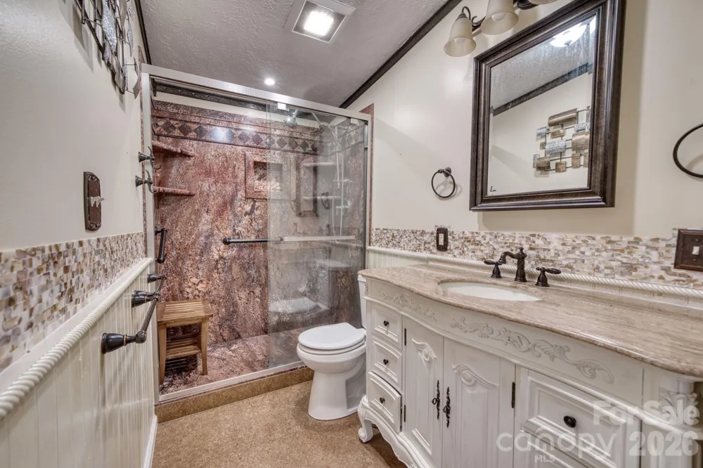 18 Henry White Lane Leicester, NC 28748