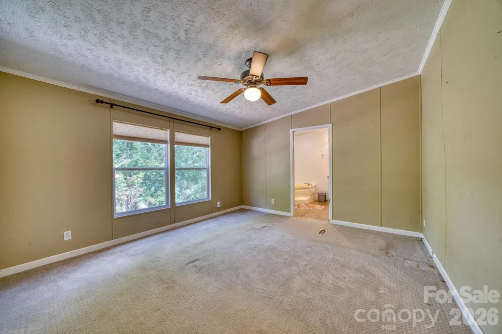 18 Henry White Lane Leicester, NC 28748