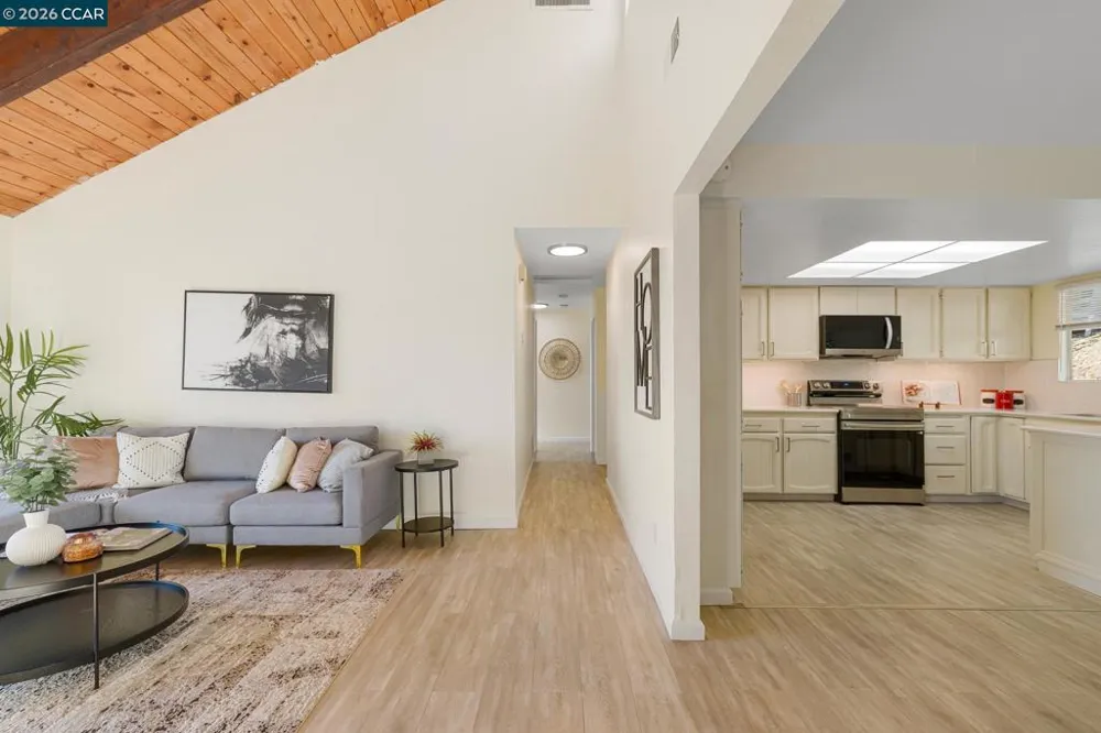 17112 Los Banos St Hayward, CA 94541
