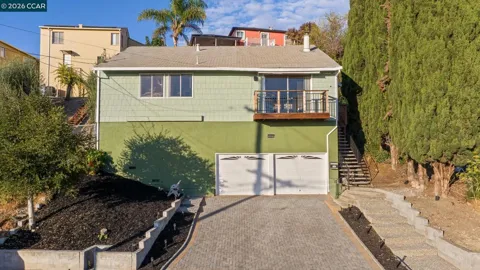 17112 Los Banos St