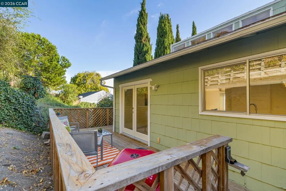 17112 Los Banos St Hayward, CA 94541