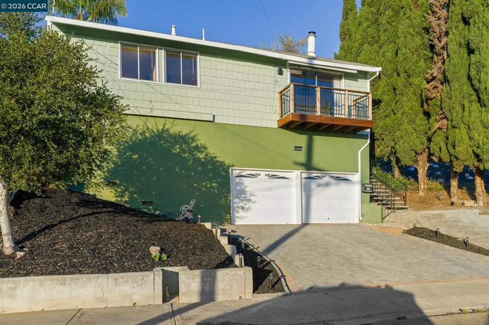 17112 Los Banos St Hayward, CA 94541